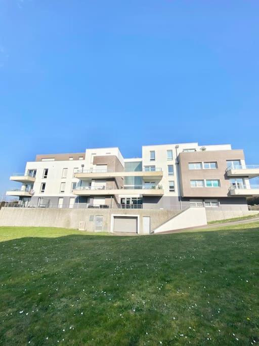 Apartment Le Domaine Reserve , Parking Et Ecrin De Verdure Amiens